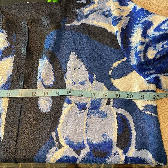 Chico's Sz 2 Sea Shell Abstract Satin Textured Cardigan Duster Midi Jacket 14/16 - Picture 2 of 10